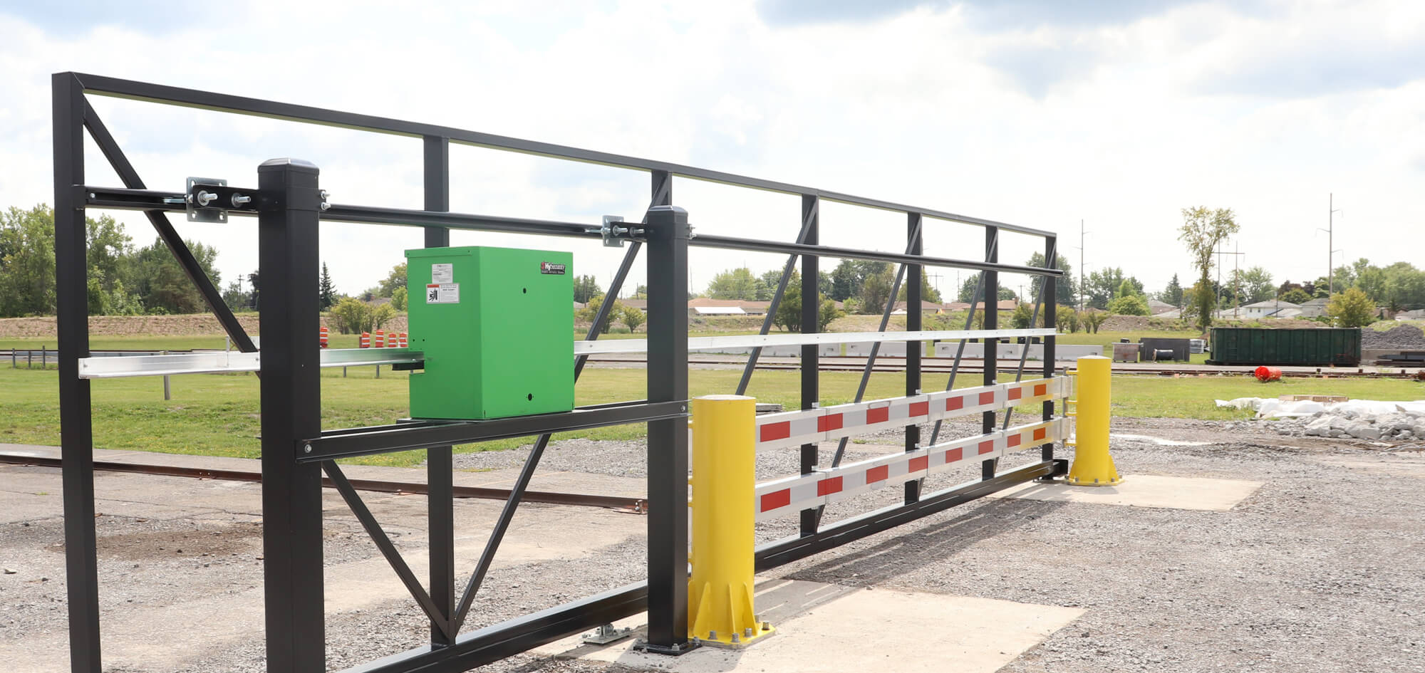 StrongSlide M30 crash-rated sliding gate — Nice | HySecurity manufacturer photograph